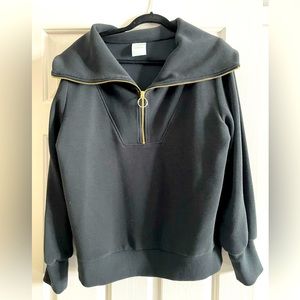 COPY - Black Varley heavy sweatshirt in medium